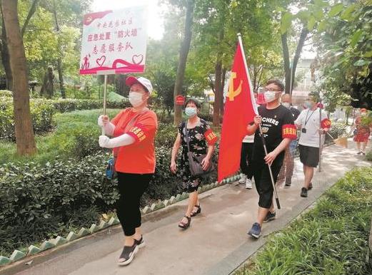 武汉市民巡访团“看实地、听民声、晒文明、提建议”